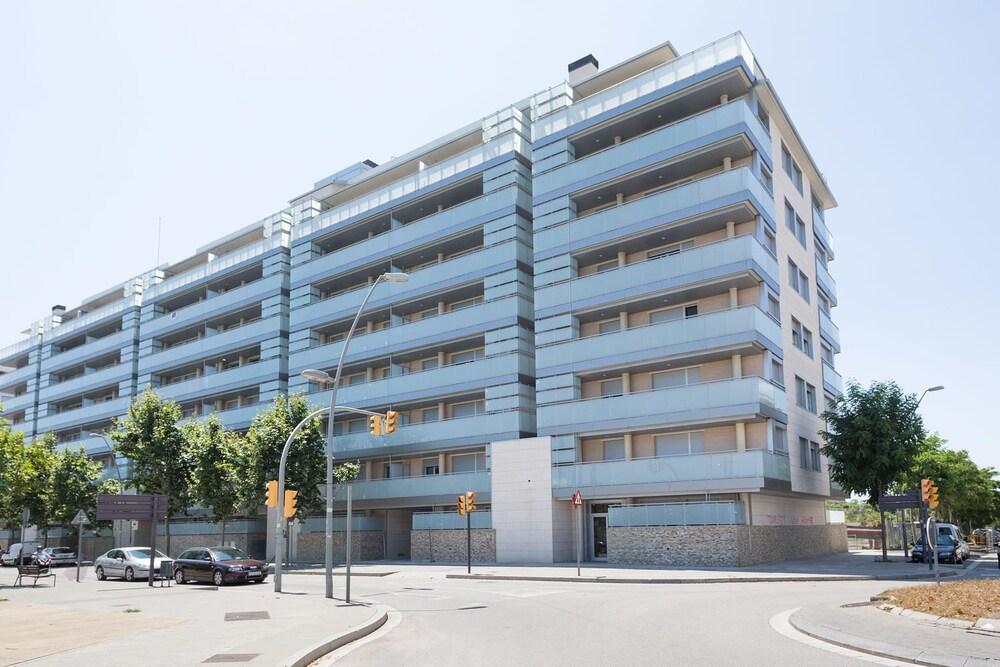 Olala Port Forum Apartments Sant Adria de Besos Exterior photo